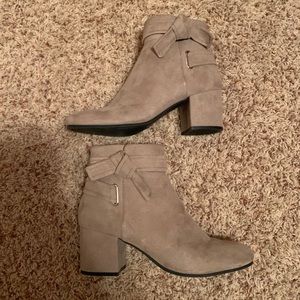 Heeled booties